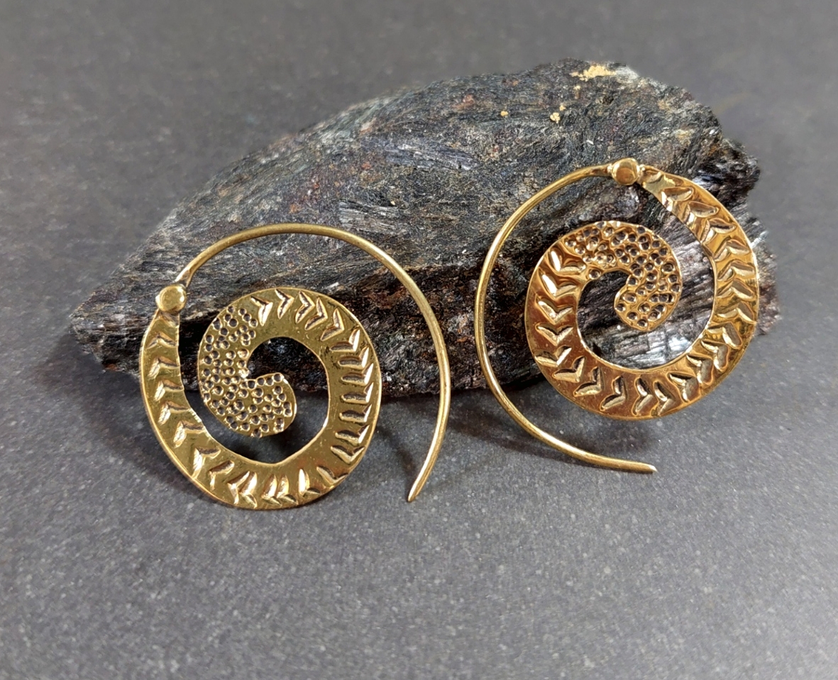 Spiral Örhängen i Brons - 2