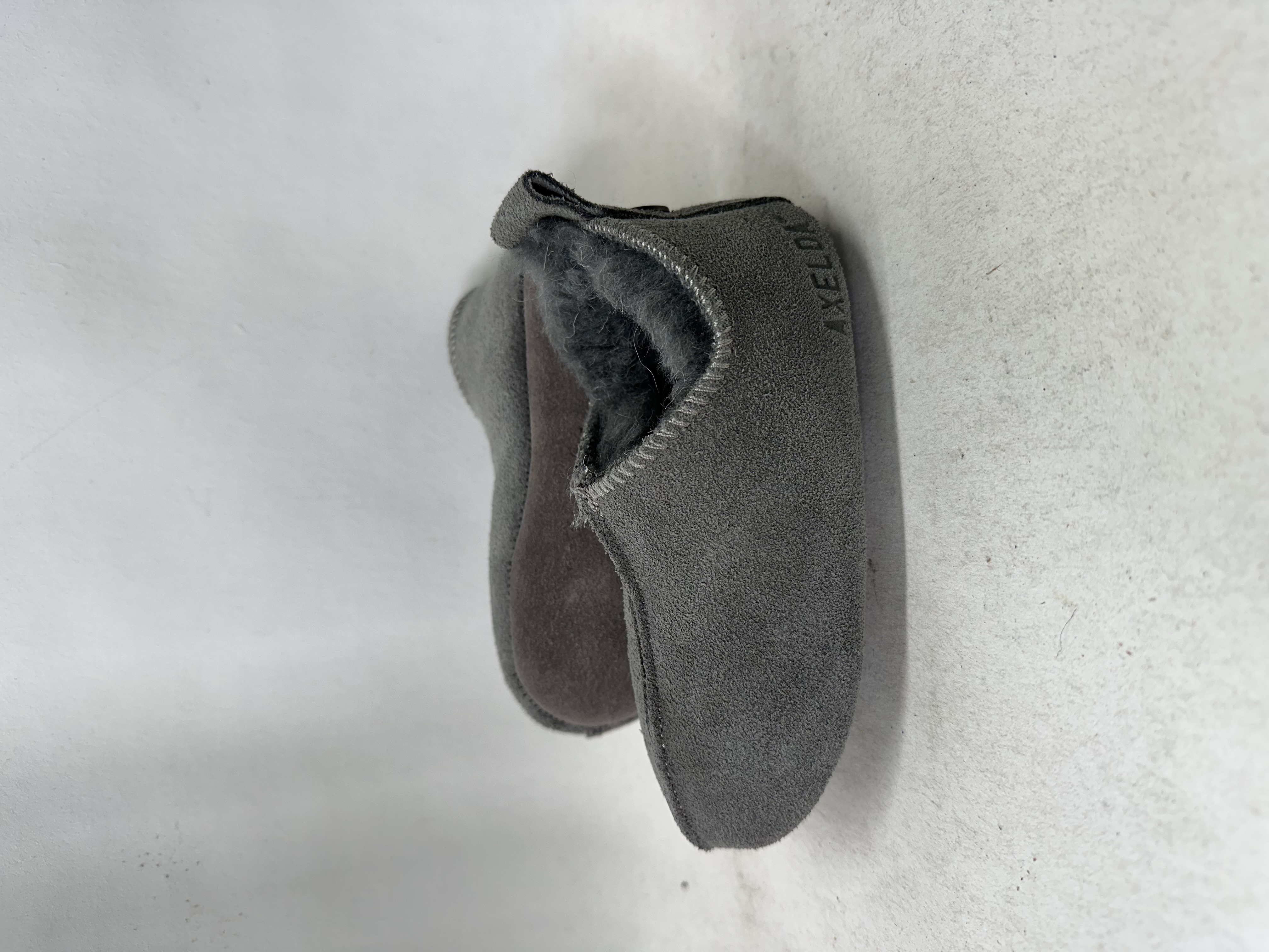 Fårskinnstofflor Axelda Light grey
