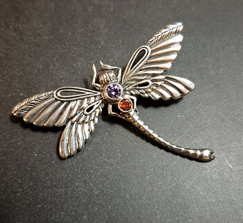 Trollslanden Brosch /Hänge  i Sterling silver / stenar