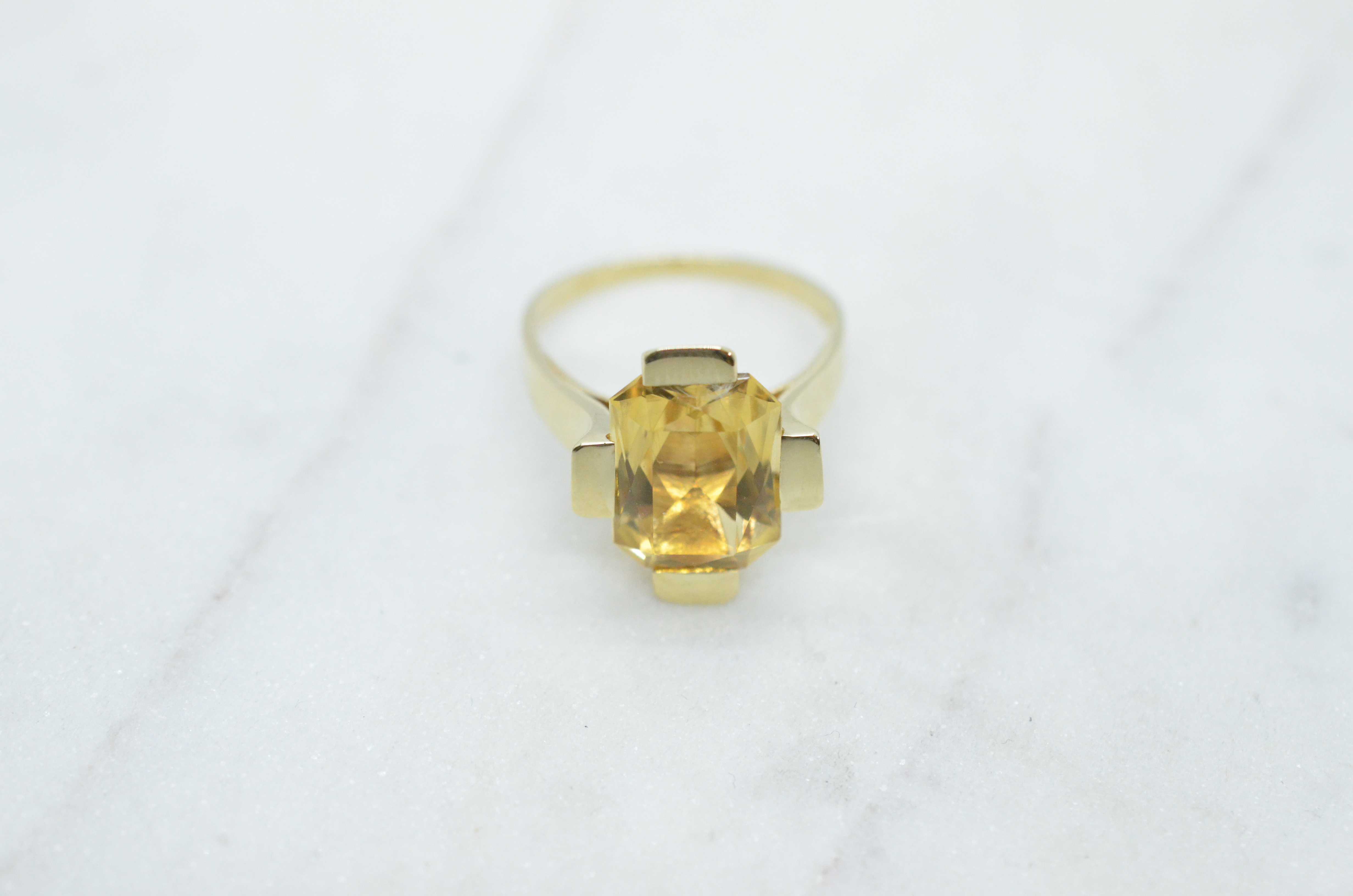 Vintage 14k ring with light yellow stone - 3