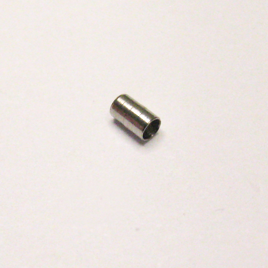 Tub med skuldra. L: 2,7 / 1,4 mm. Ø 1,6 / 1,5 mm. 