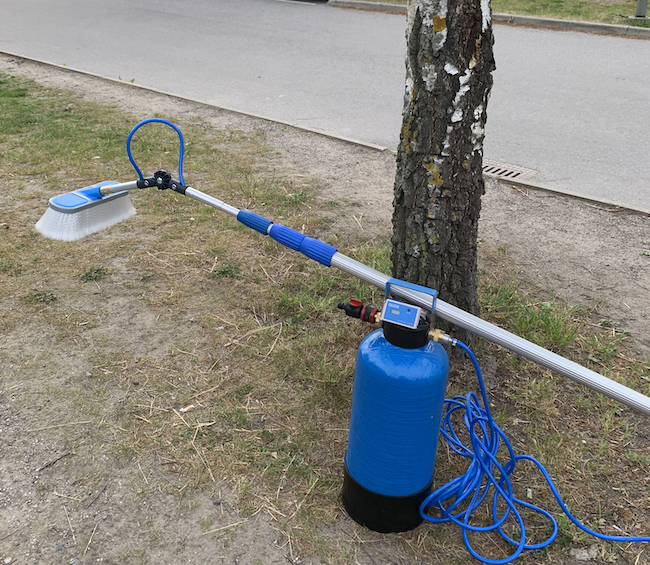 QLEEN PURASTART Mini complete set inkl vattenförande teleskopskaft i aluminium 8 m och solpanelsborste - 8
