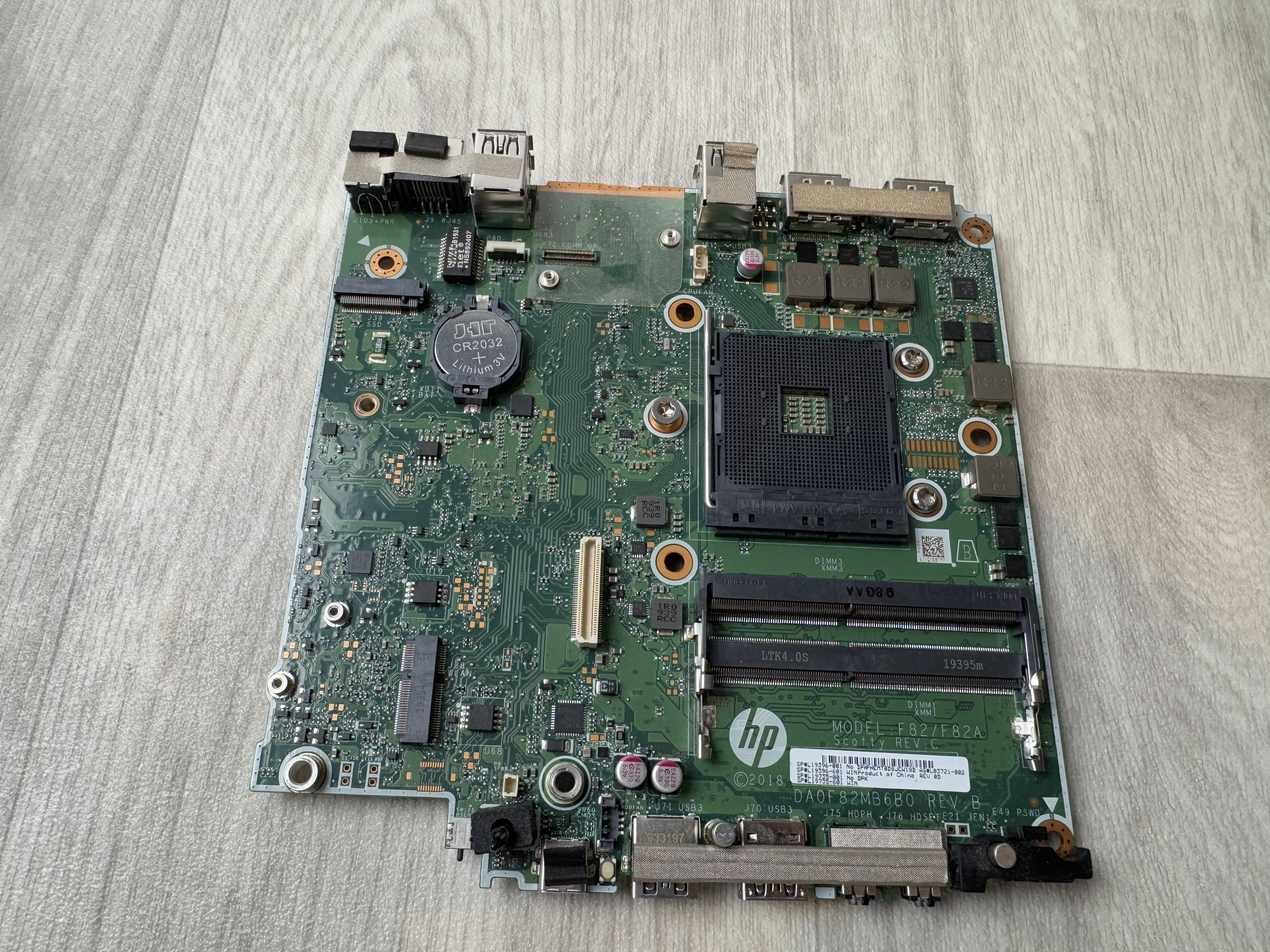 DEFEKT - Moderkort HP EliteDesk 705 G4