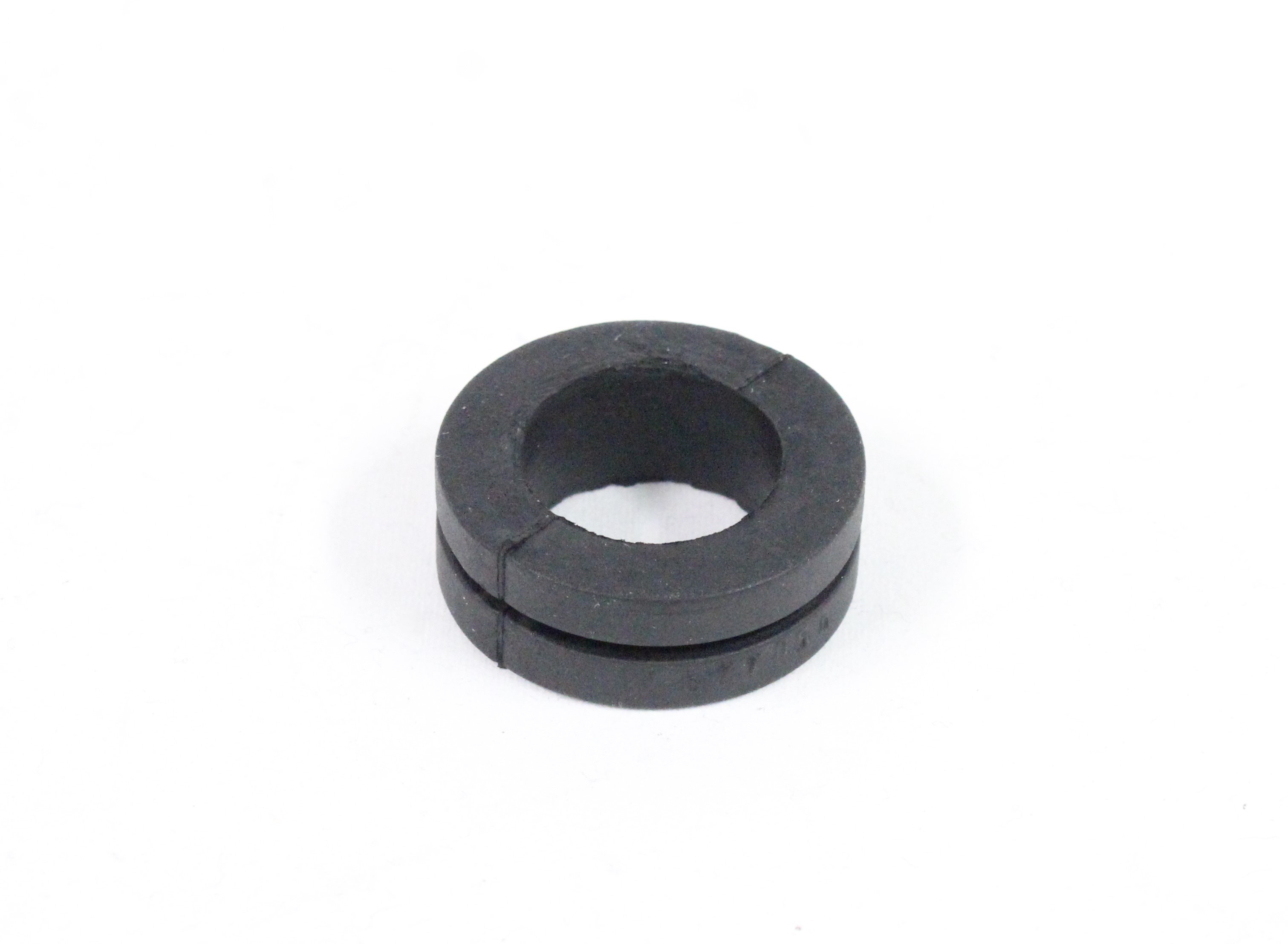 Bushing, clutch cable Amazon/1800/140/164