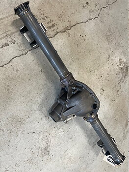 Strange 12 bult Camaro 67-69 & 30 spline drivaxlar.