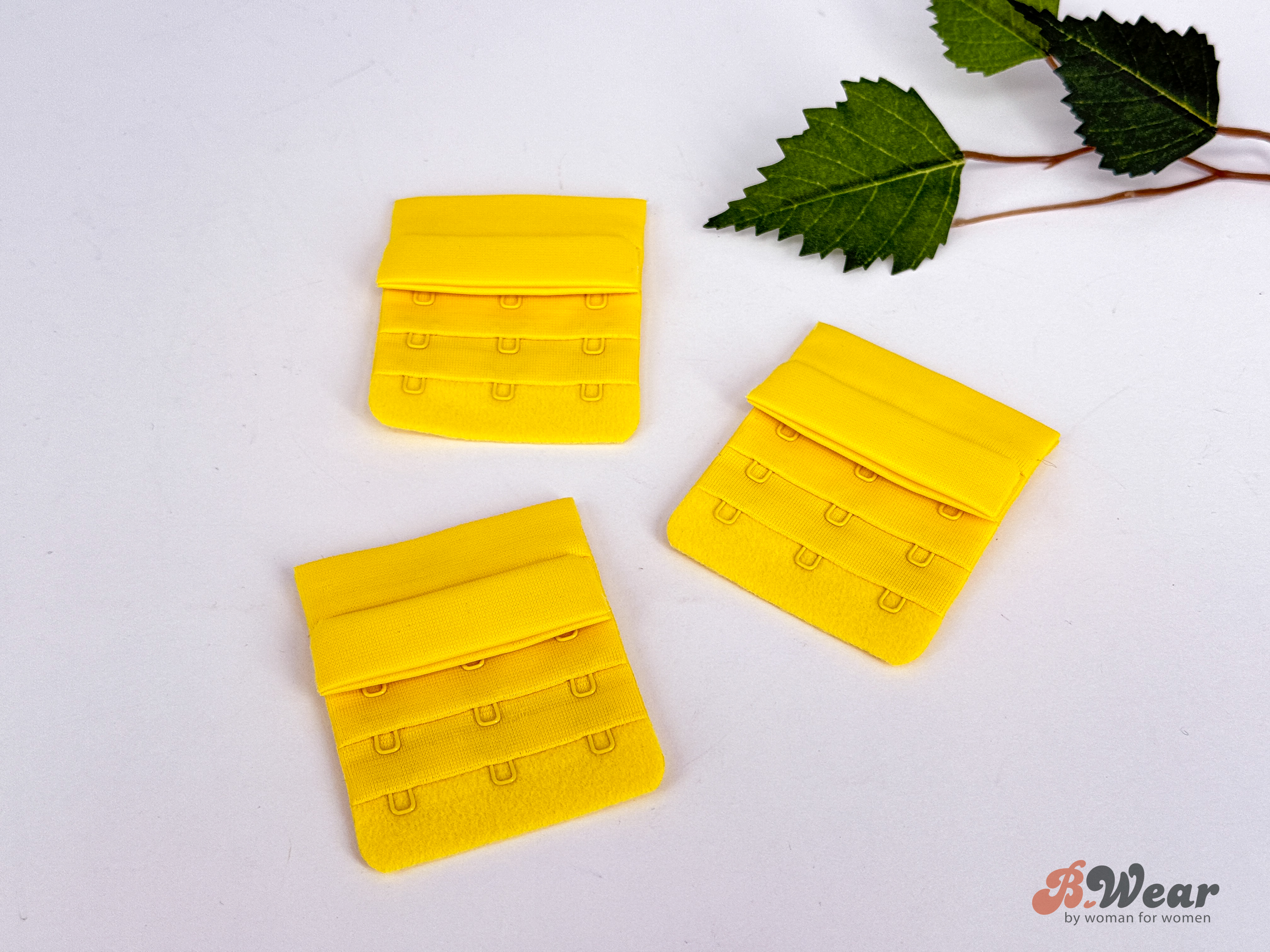 Hook & Eye 3x4 -  Sunshineyellow