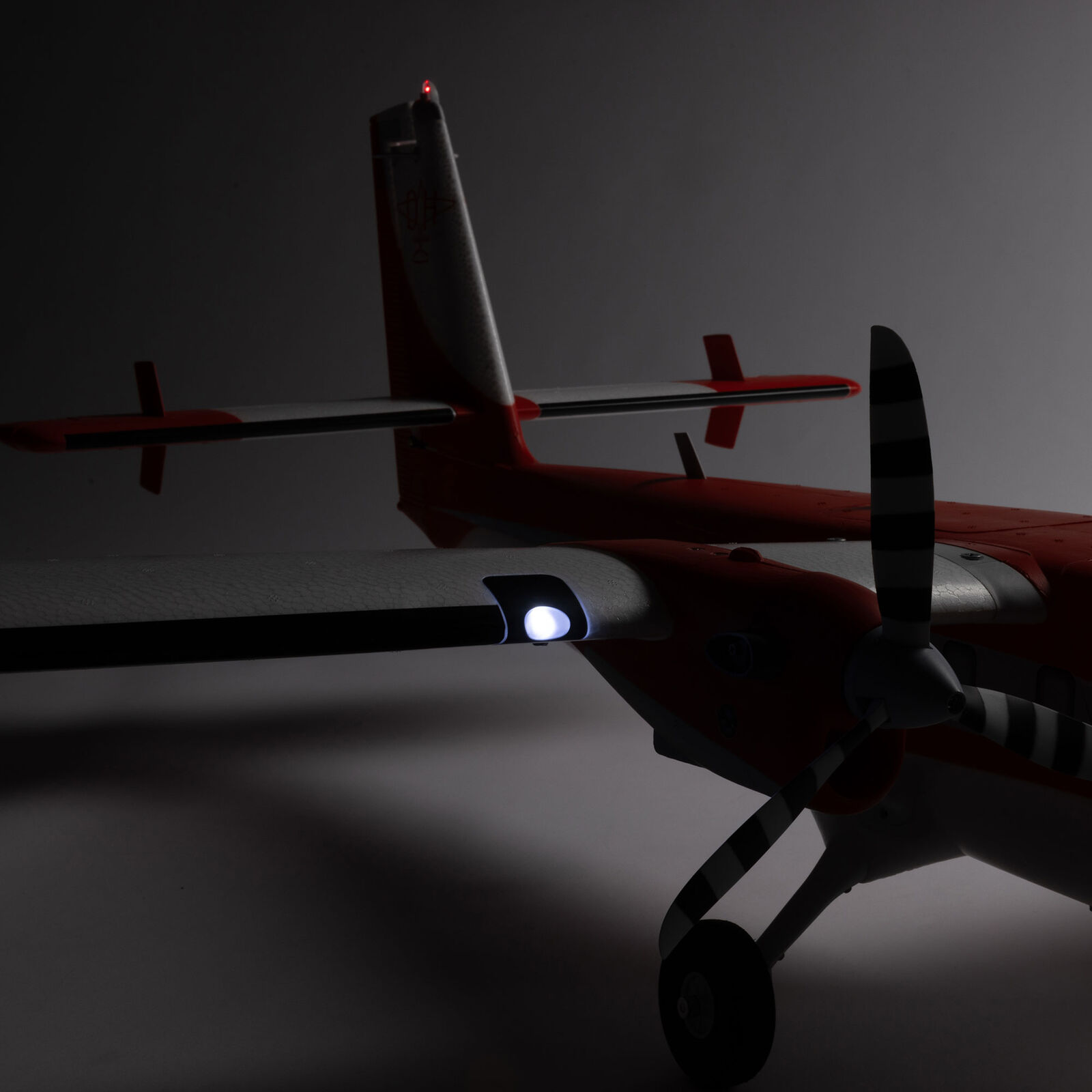 E-flite DHC-6 Twin Otter 1.4m BNF Basic with AS3X+ and SAFE Select - 17