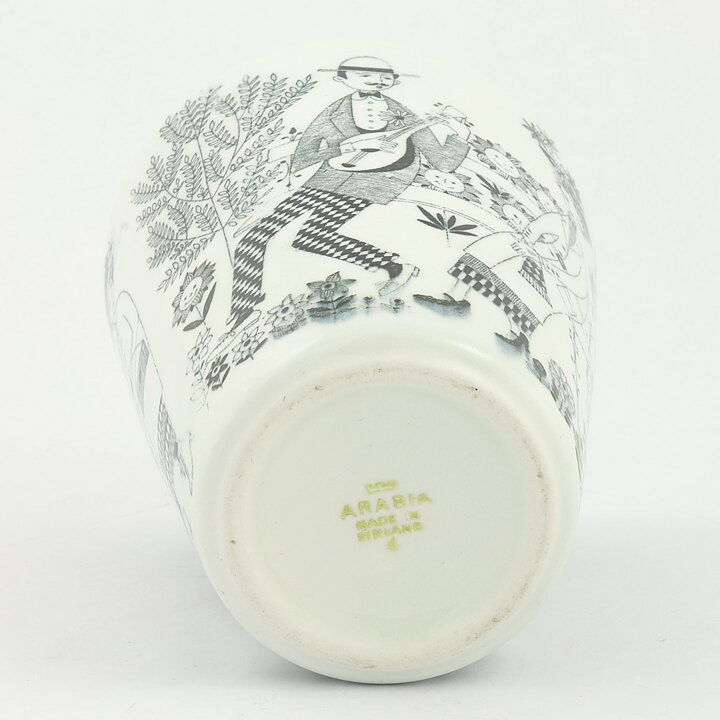 Raija Uosikkinen (Emilia 1959) Cone Vase with Graphic Motif 15 cm (2)