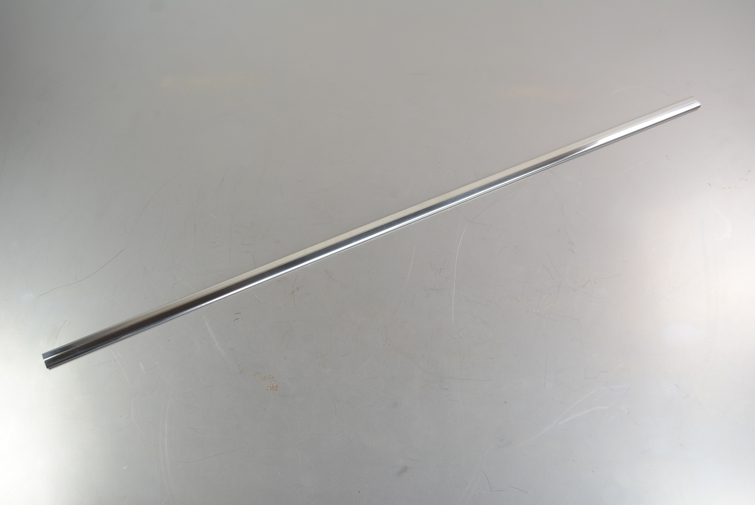 Center Hood Strip/Hinge 33-36