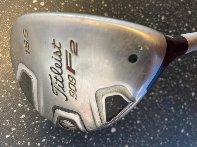 Titleist 909 F2  FW3  15.5 grader