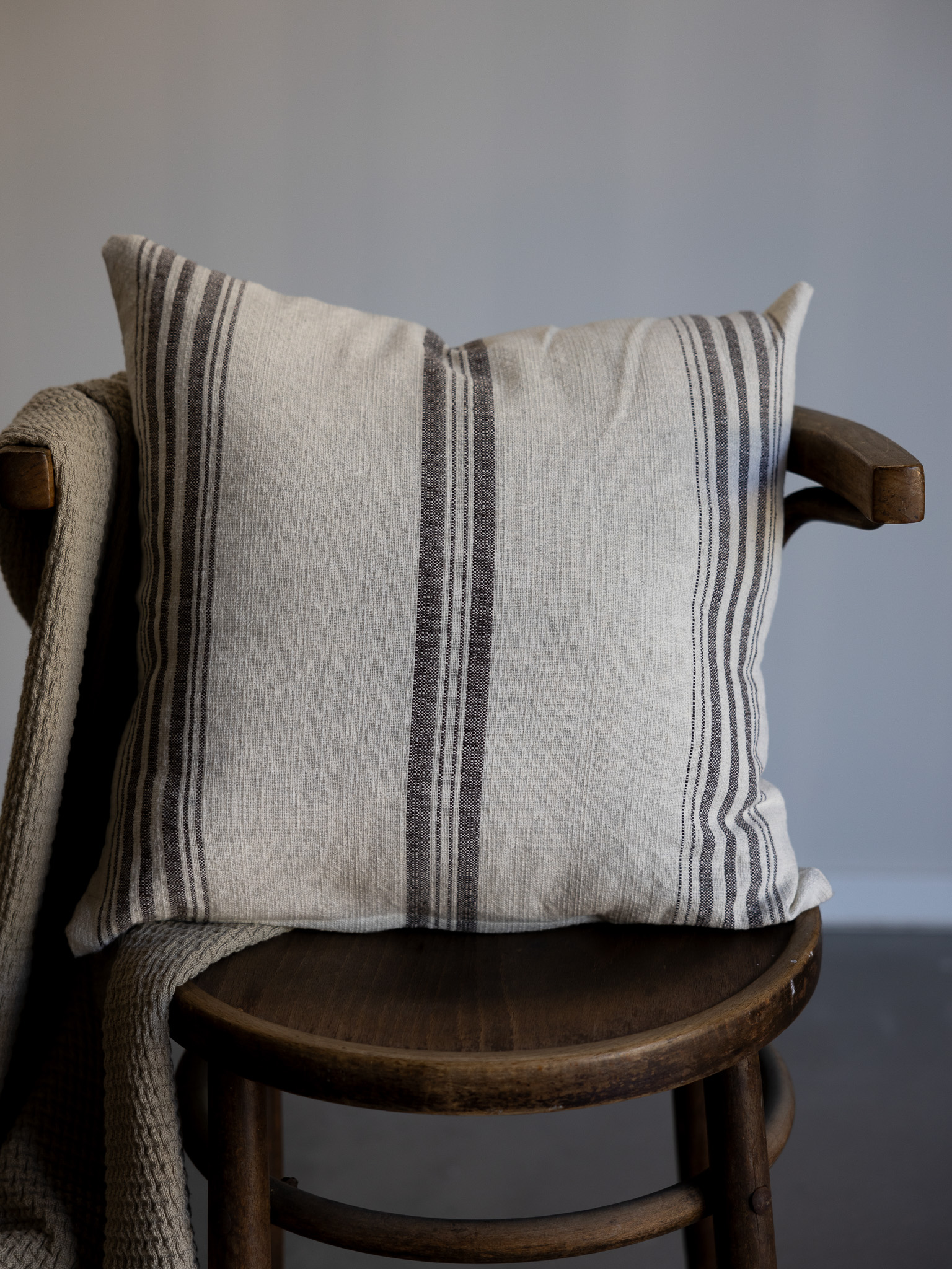 Karlevi - Natur/brunt kuddfodral - 45 x 45 cm - 3