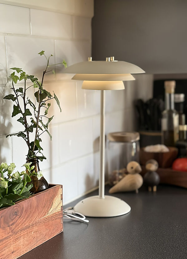 Laddbar Bordslampa Epsilon - Aneta Lighting - 8