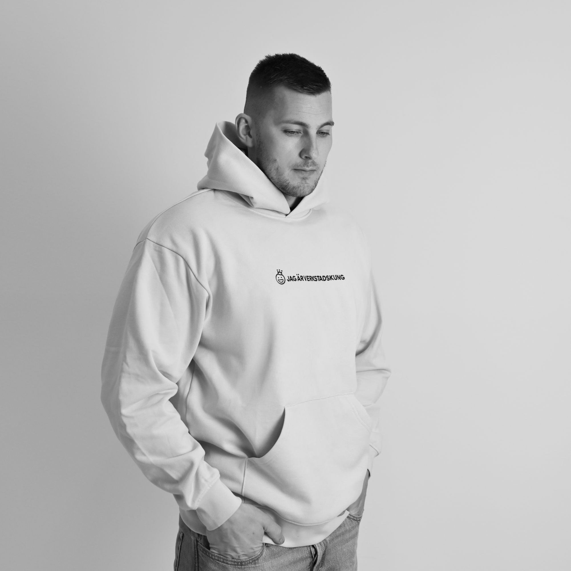 Hoodie "JAG ÄR VERKSTADSKUNG" - 3
