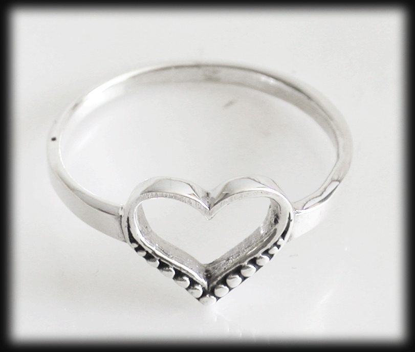 "One LOVE" Hjärta ring i Äkta silver. - 2