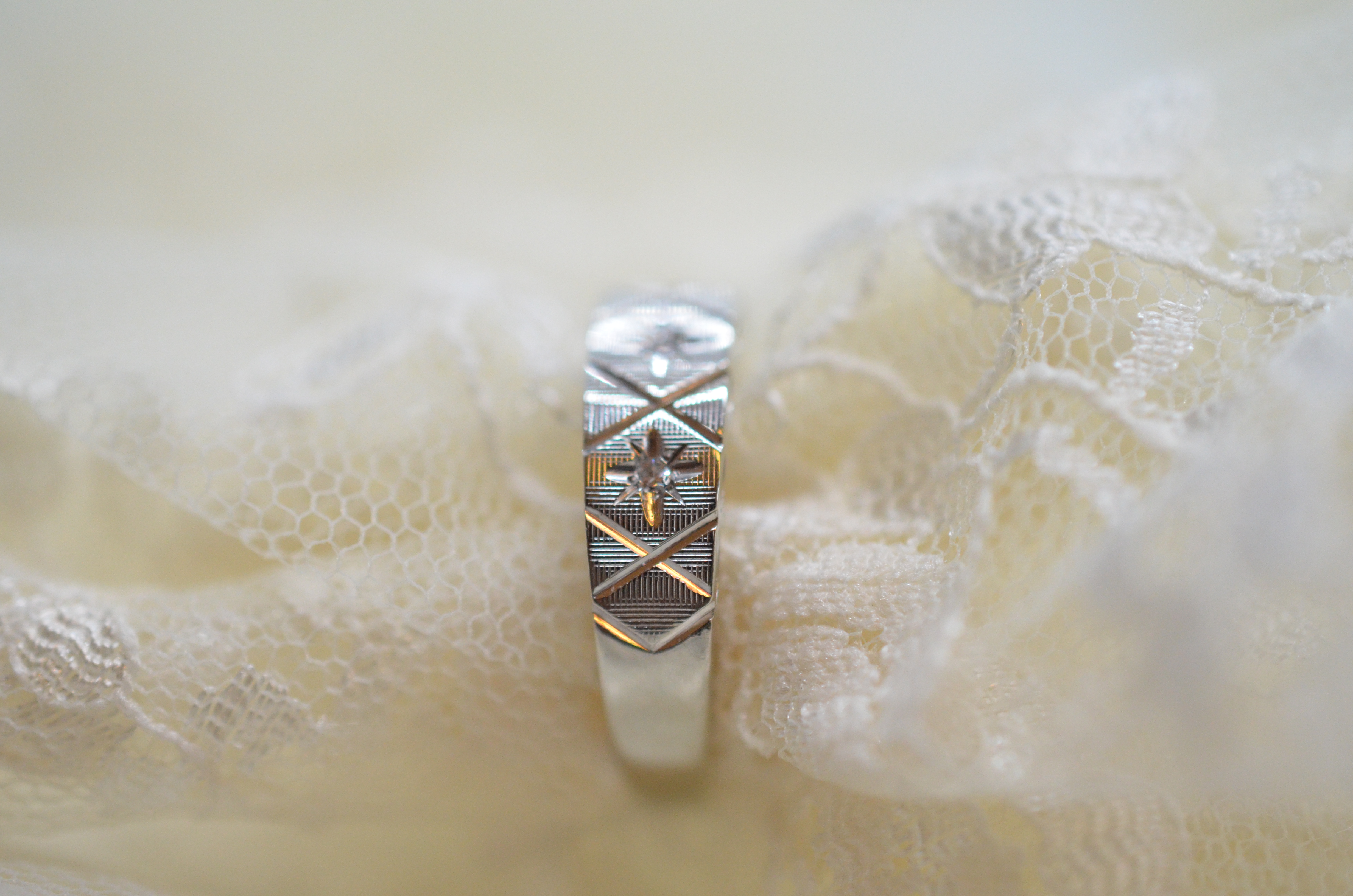 Vintage 18k white gold ring with diamonds - 2