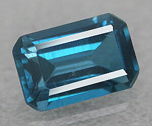 Preciosa piedra preciosa suelta de topacio azul Londres natural de talla esmeralda