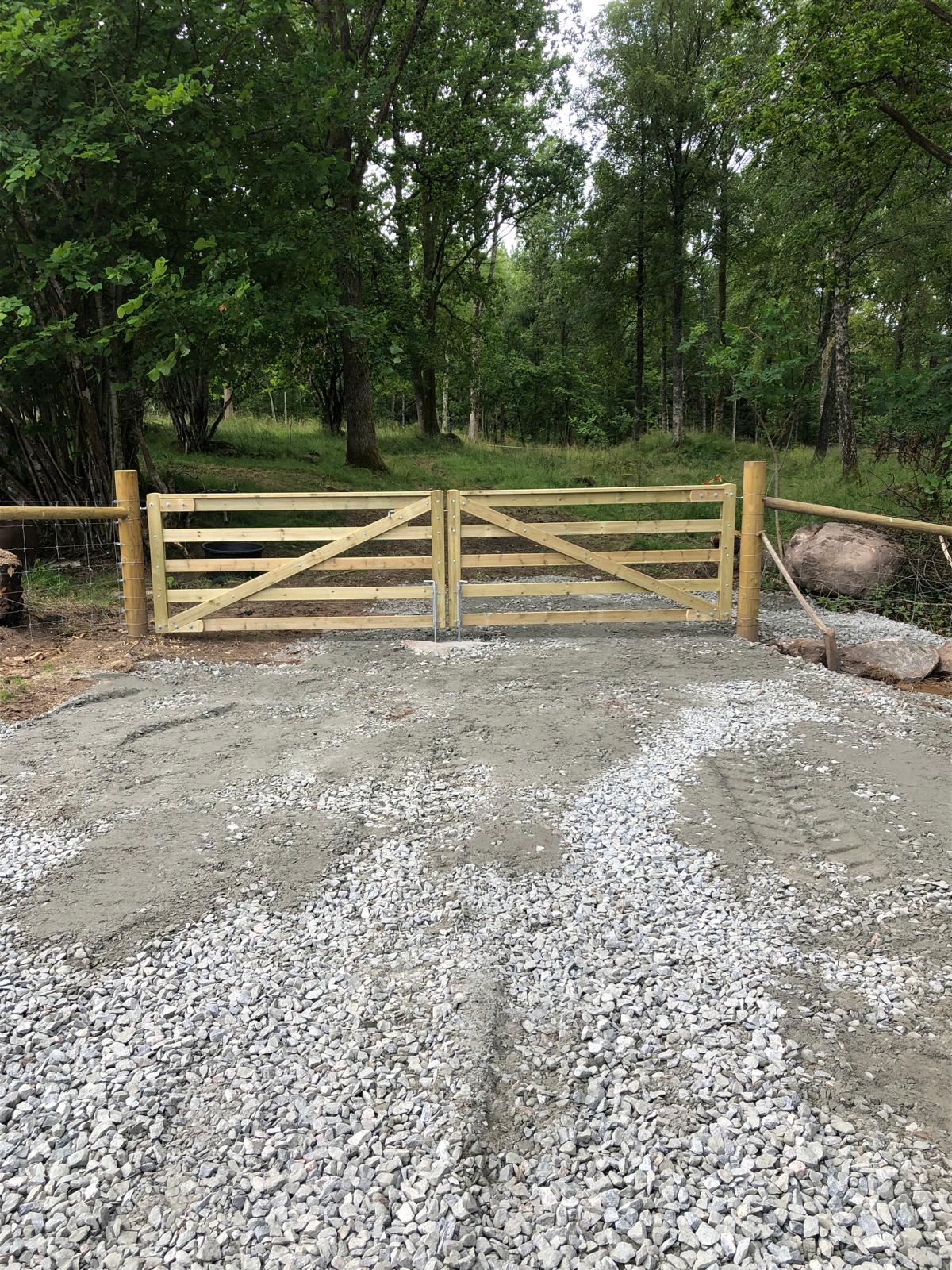 Wooden gates - 6