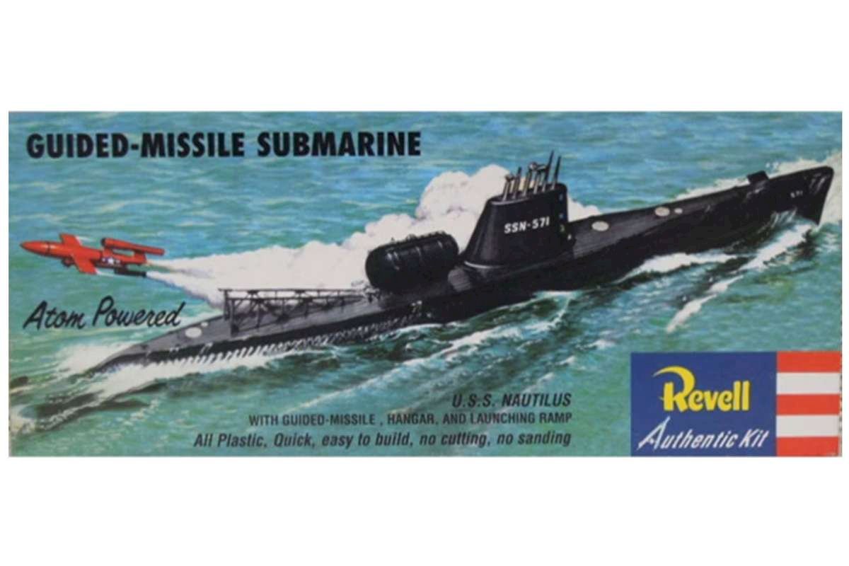 Model set: USS Nautilus 1/350