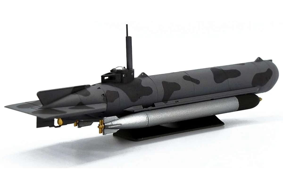 Model set: German Midget Uboat 'Molch' 1/72