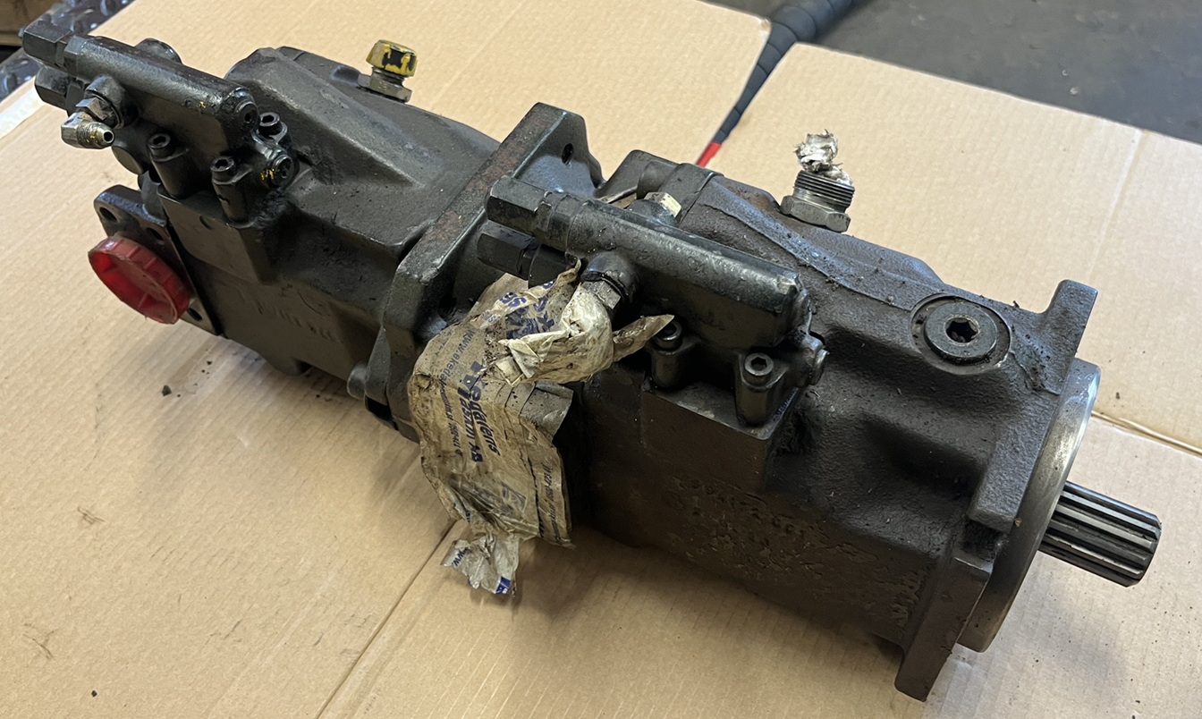 Hydraulic pump 11105119 - 2
