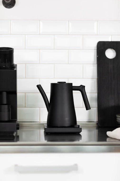 Varia - AURA Kettle 1.5L - Svart - Vattenkokare - 1500ml - 3