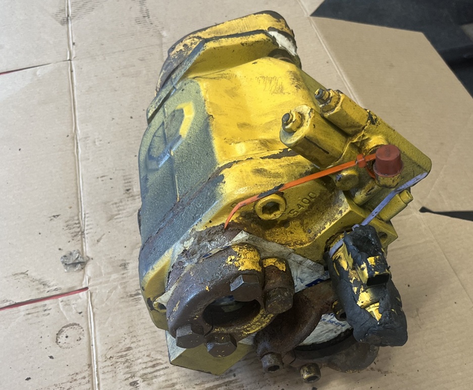Hydraulic pump 11411964 - 2