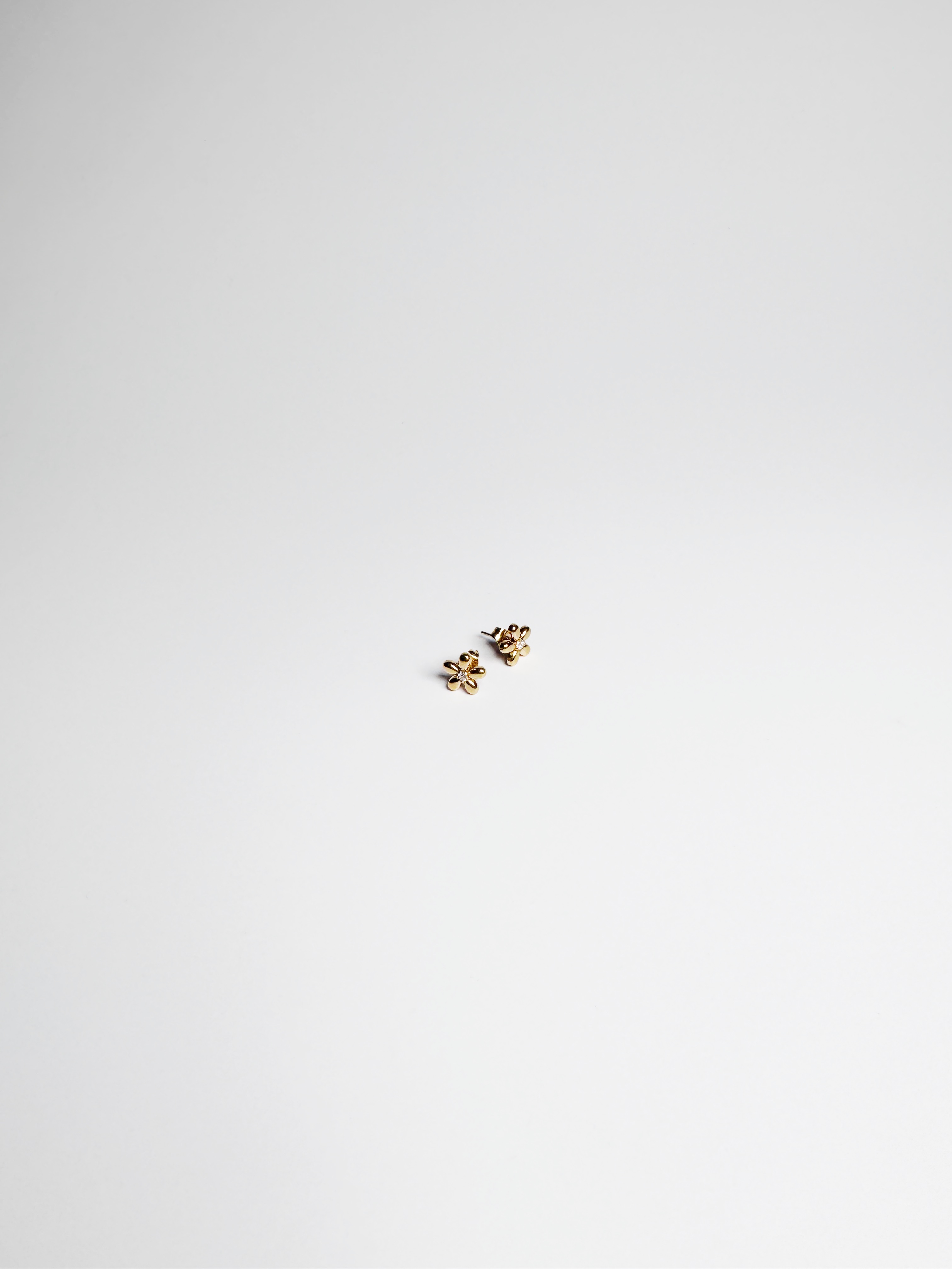 The Midsummer Flower Earring 