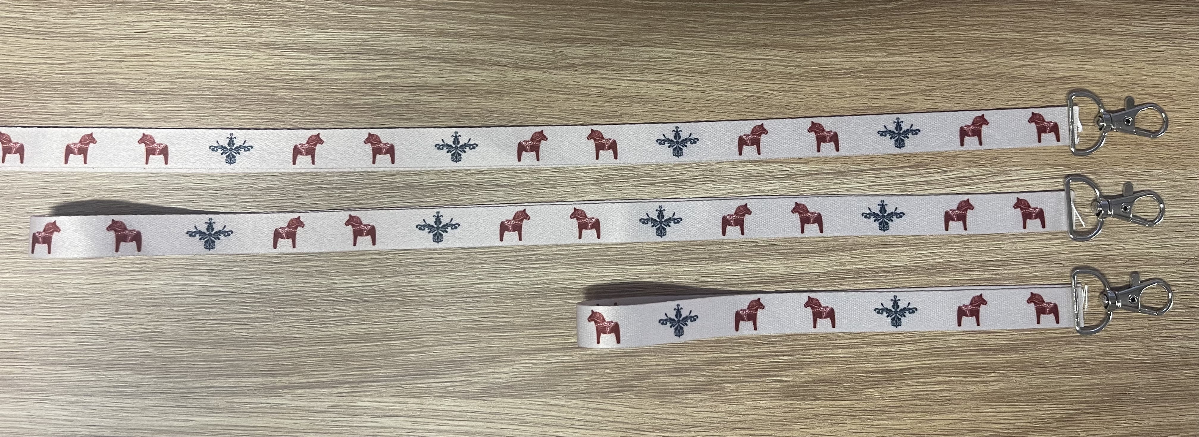 Lanyards 3 verschiedene Längen - Dalahäst & Kurbits
