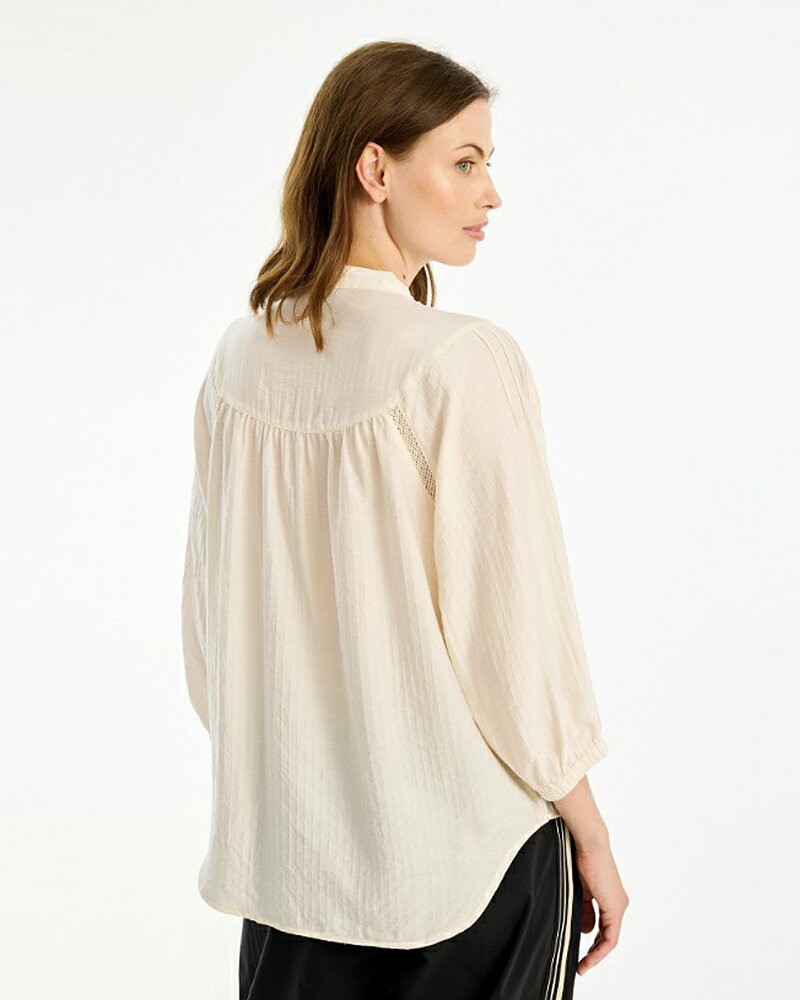 Blus Oline knappar i hals offwhite
