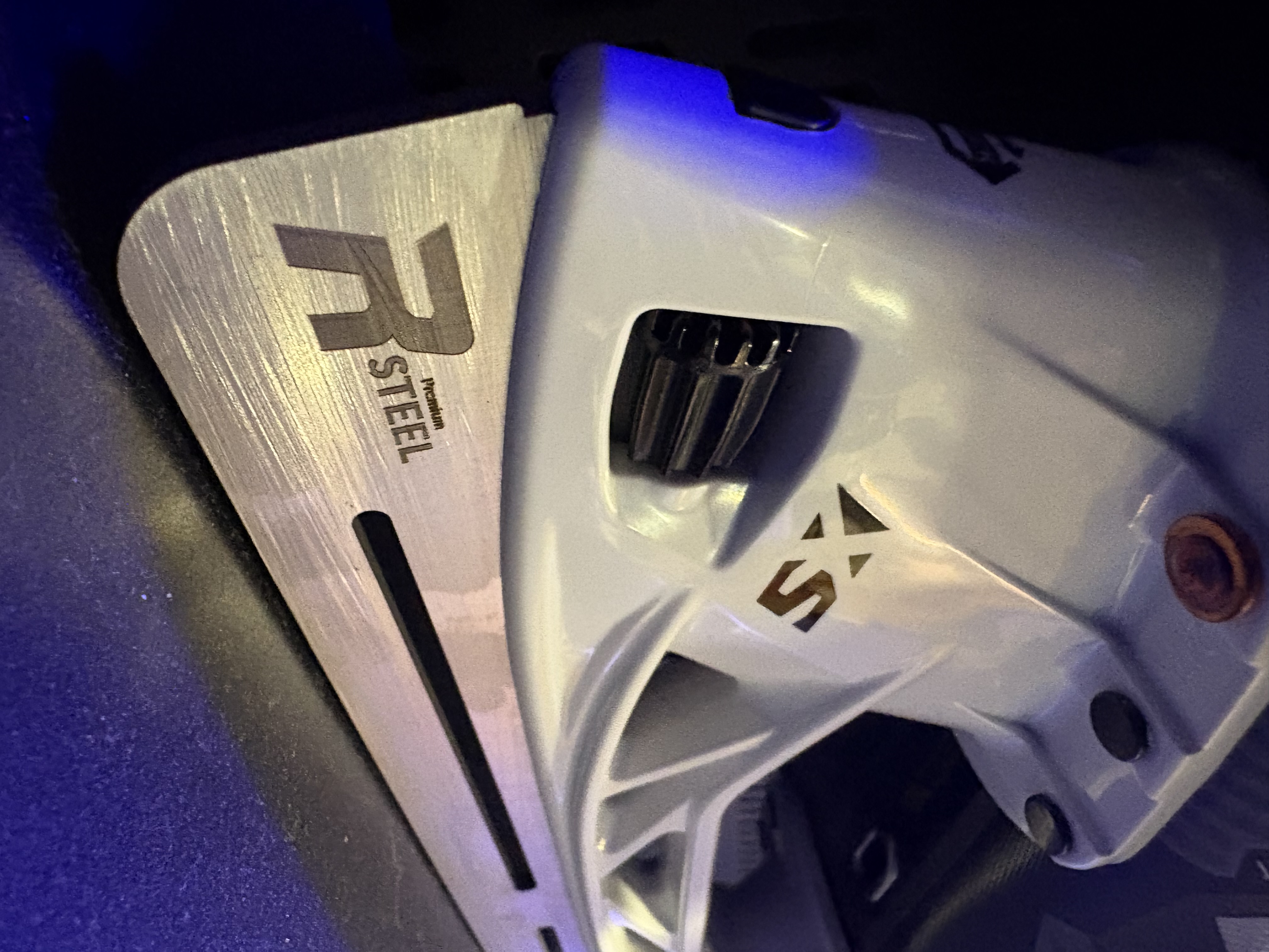 R Steel Ryss Profil Light  för CCM XS hållare 