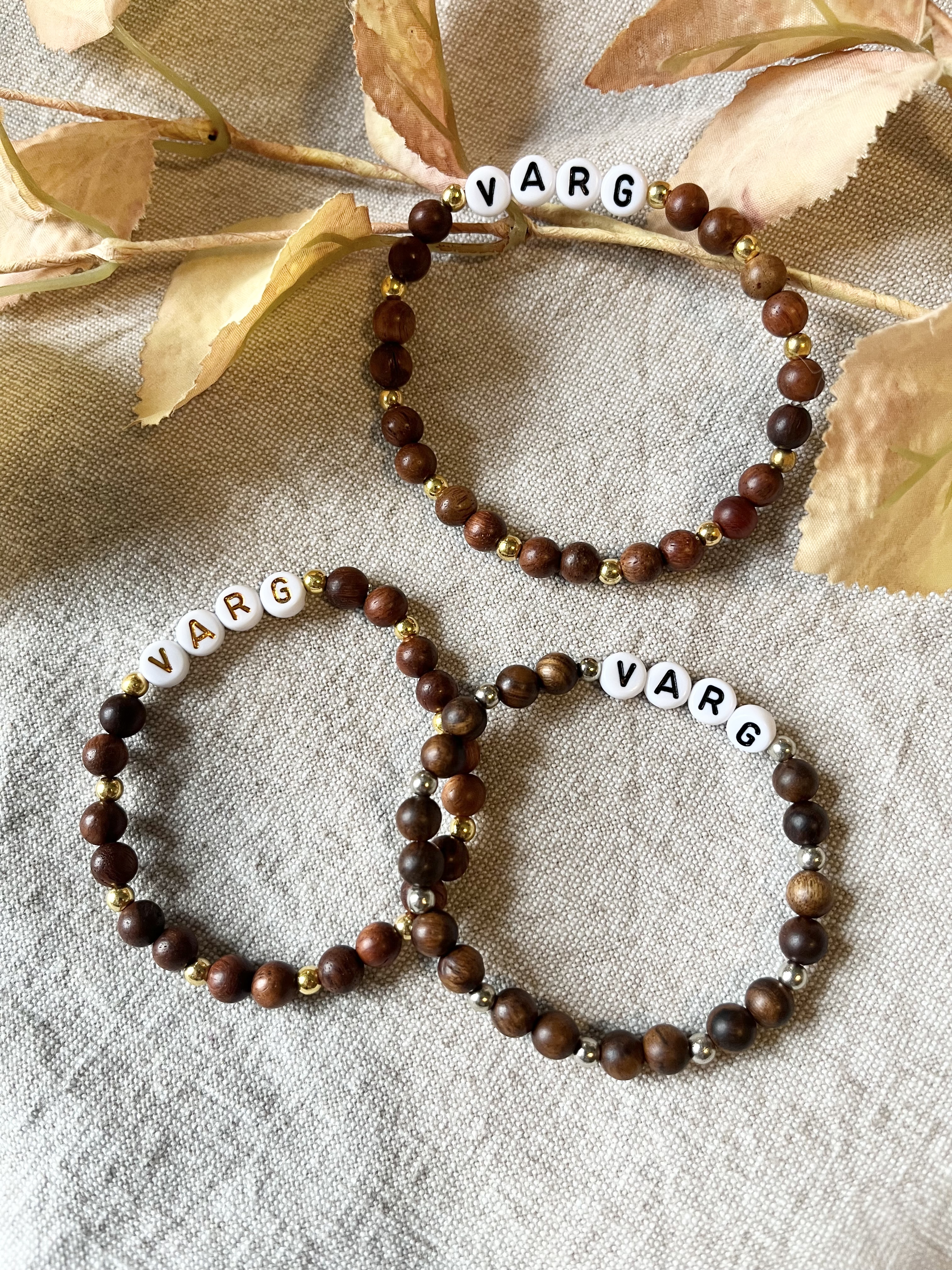 Bracelet WOLF (VARG in Swedish) - help us protect Swedens Predators