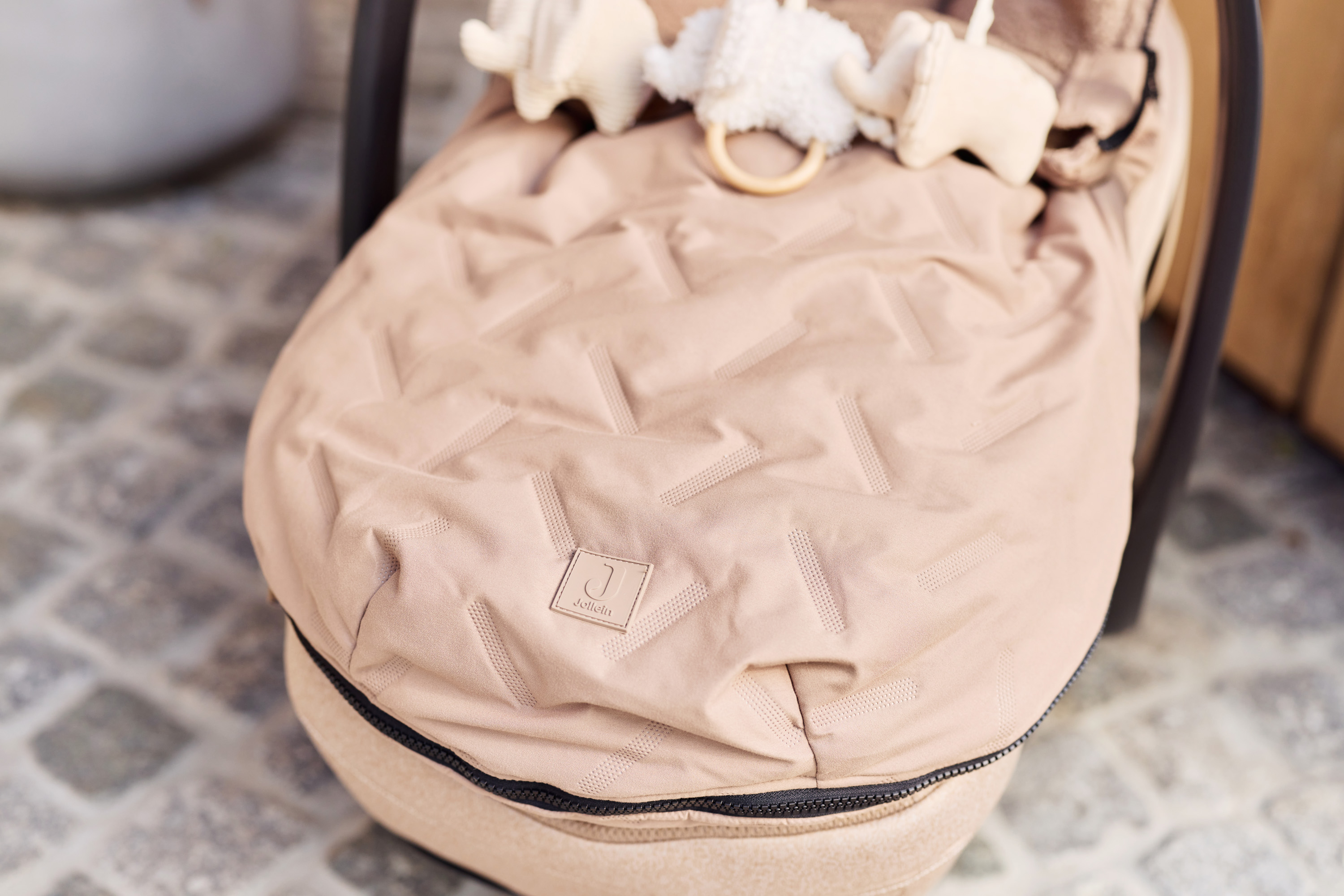 Jollein Åkpåse Babyskydd 0+ 3/5 punkts Embossed Milky Coffee - 7