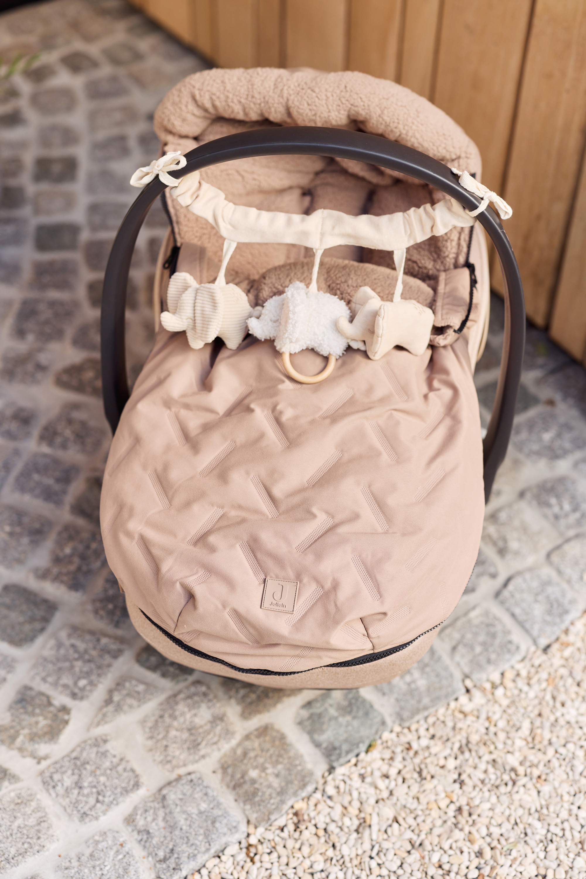 Jollein Åkpåse Babyskydd 0+ 3/5 punkts Embossed Milky Coffee - 6