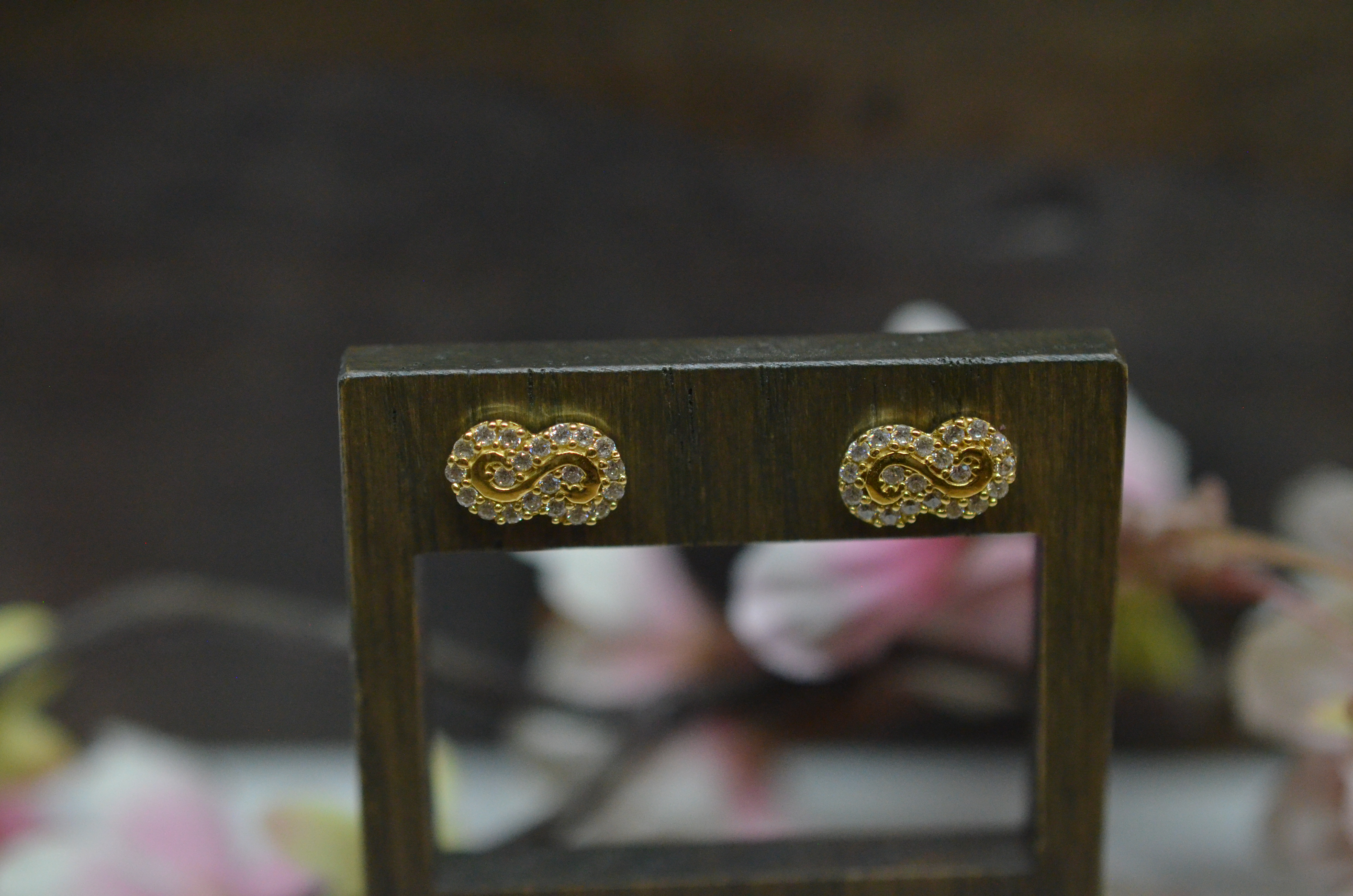 Second Hand 18k earrings with cz - 3