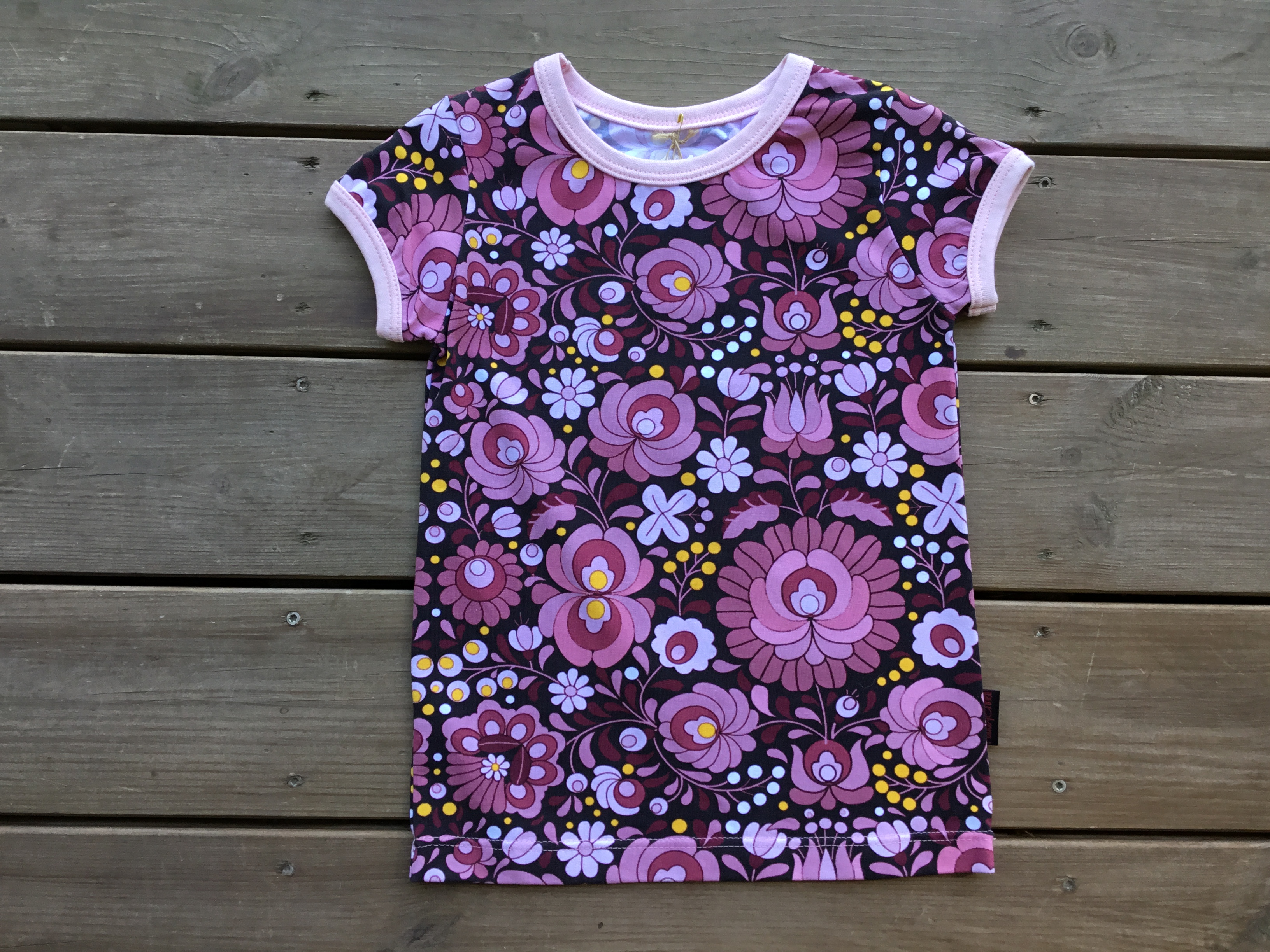 REA T-shirt stl.104 cl.