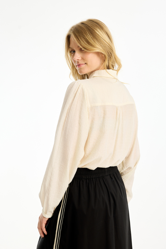 Blus Signe krage resår ärm offwhite - 3
