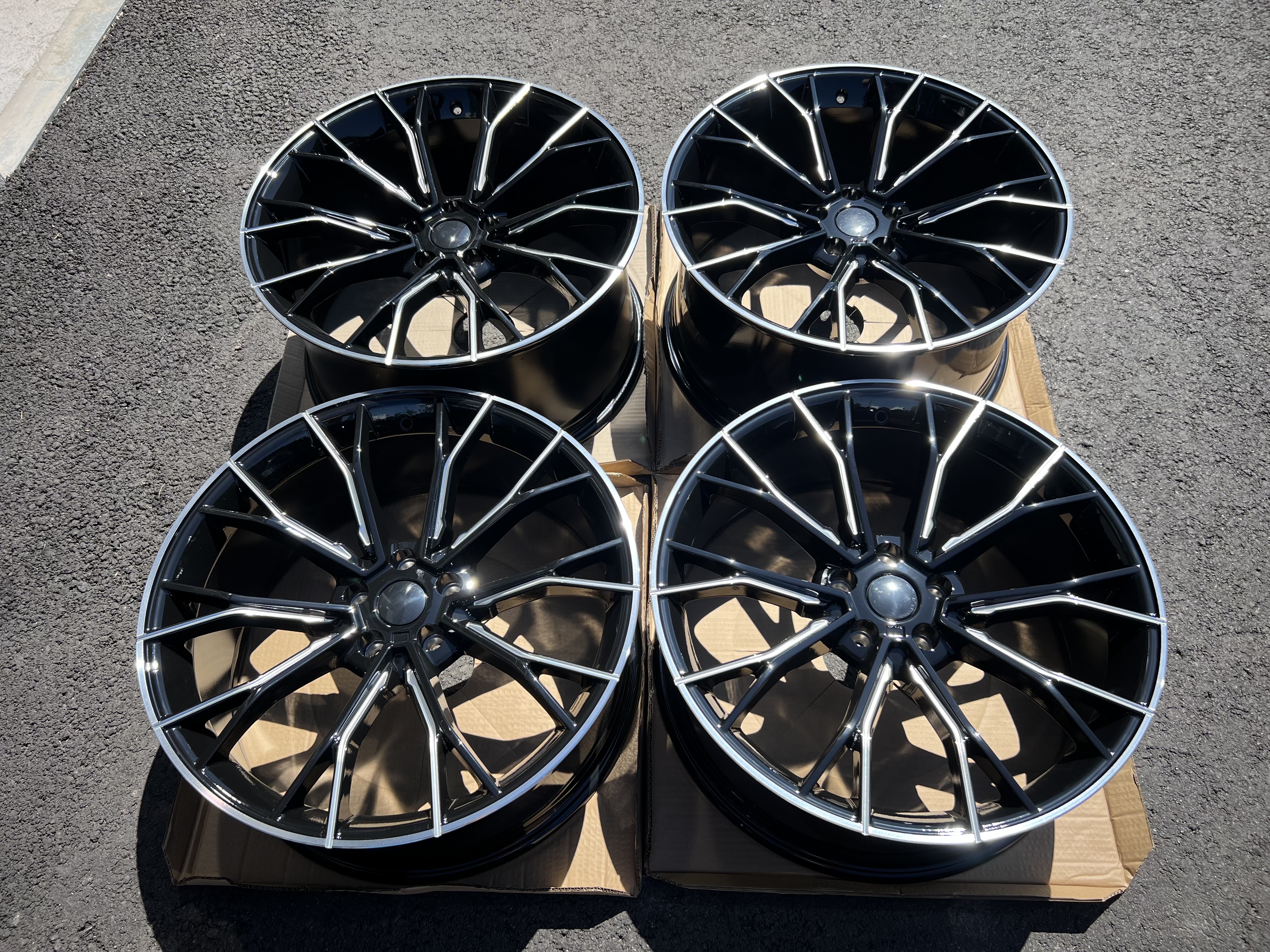 20" M669 Gloss black/polished 5x112