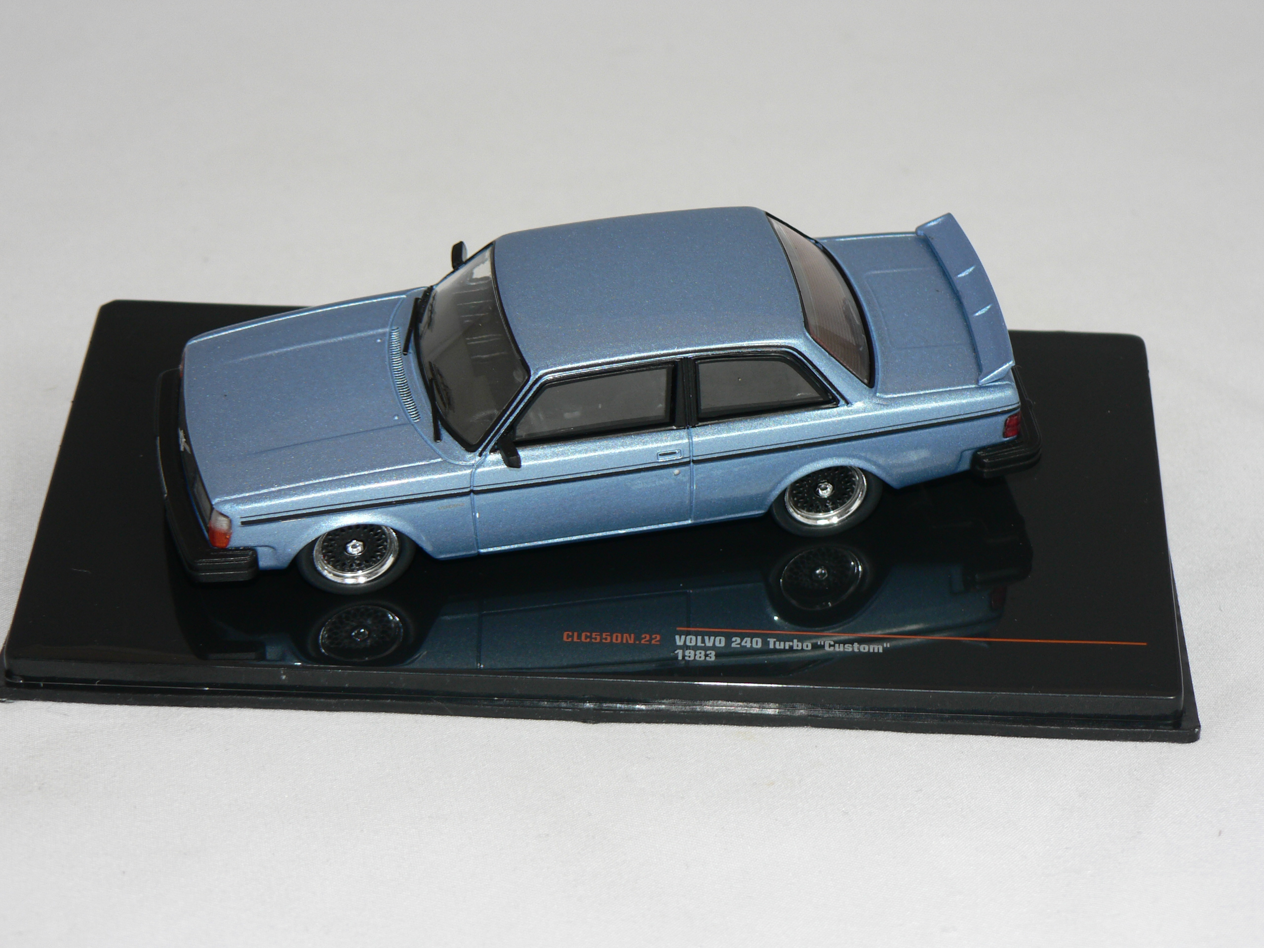 Volvo 240 Turbo  1983 Custom  1:43  IXO - 3