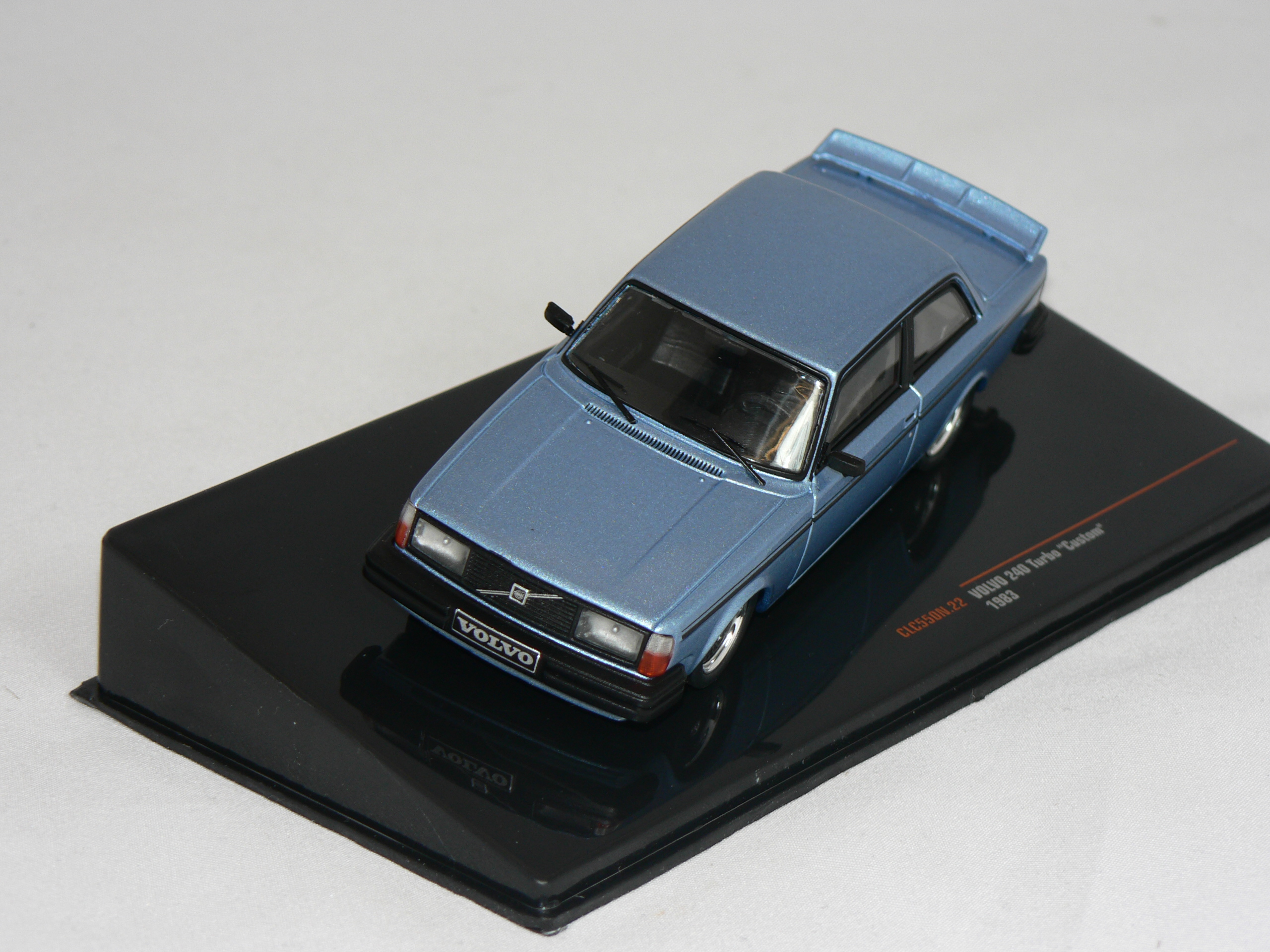 Volvo 240 Turbo  1983 Custom  1:43  IXO
