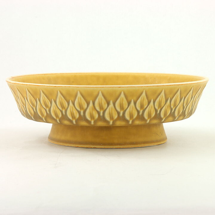Jens Quistgaard (Relief 1959) Beige Footed Bowl with Leaf Pattern 19/6 cm