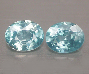 Gemas de circón azul natural calibradas y ovaladas de 5 x 4 mm a juego