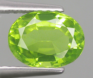 Impresionante piedra preciosa suelta de peridoto natural calibrada ovalada de 6 x 5 mm.