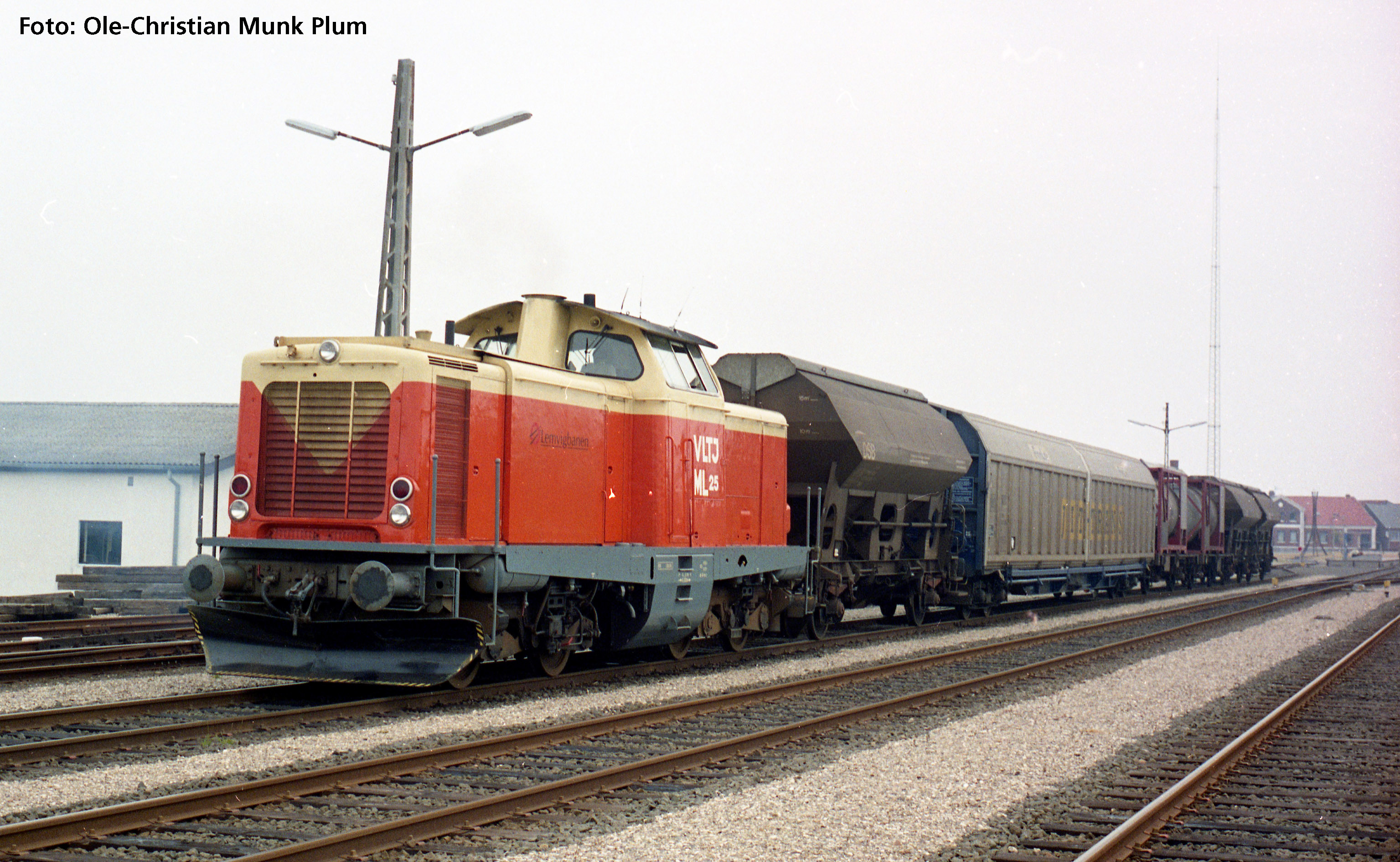 AC Diesellok/Sound BR 211 VLTJ V + PluX22 Dec.