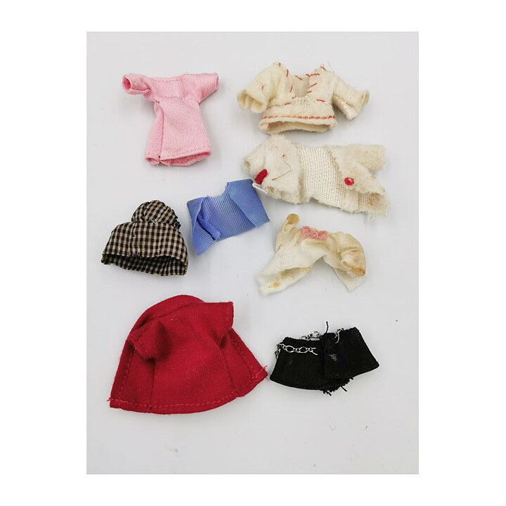 Dollhouse Second Hand - Doll's clothes Mixed Vintage - Set 1