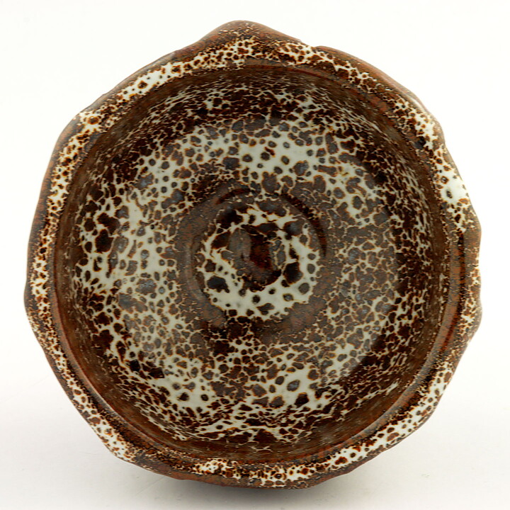 イサク・イサクソン  一点もの  茶/白色のボウル  茶碗  (12cm)  2000年代  #26