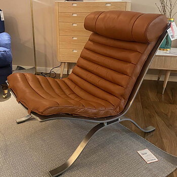 Ari Fåtölj (Cognac läder) - Designfynd/Skyltex* - by Arne Norell
