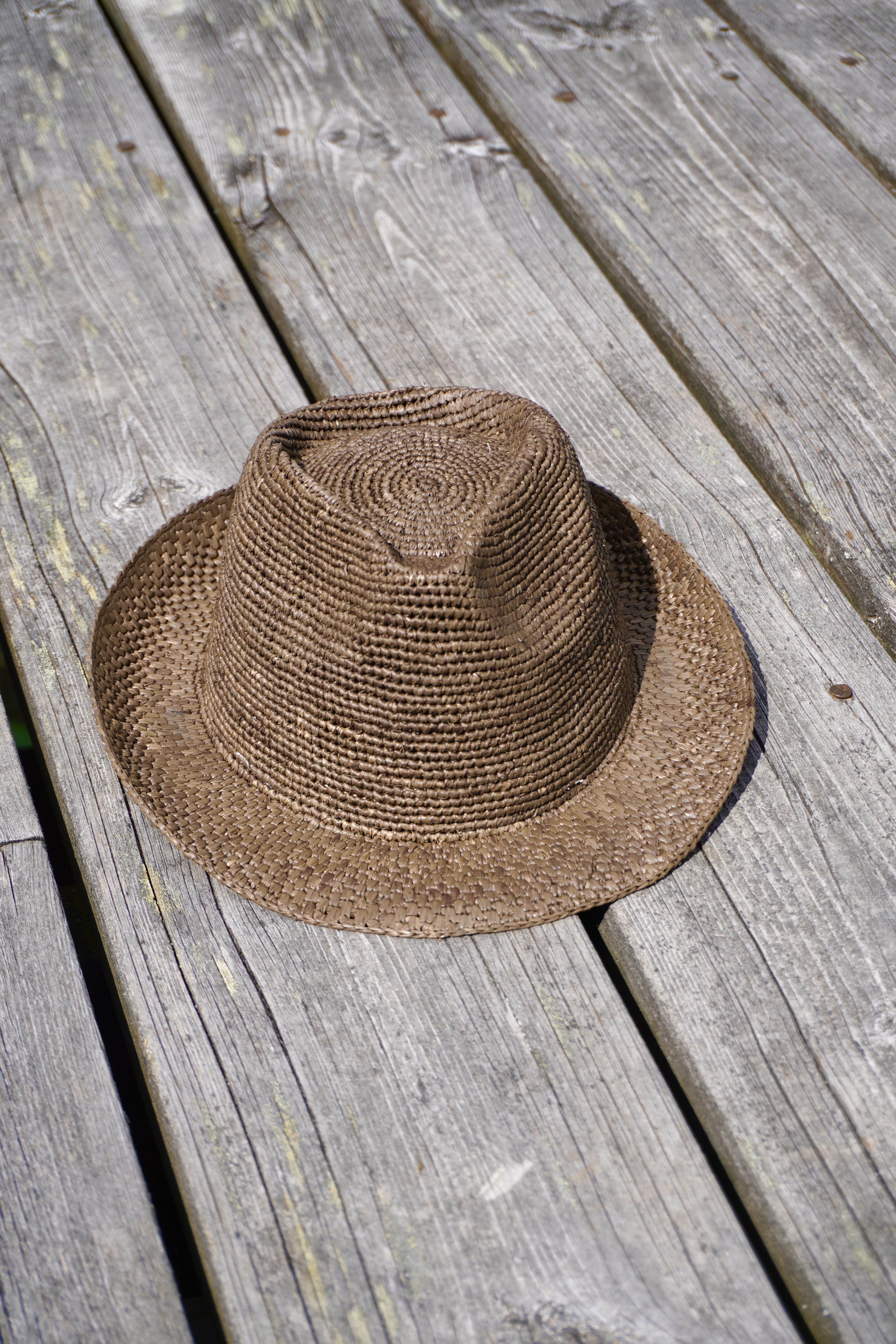 IRO RAFFIA HAT TAUPE 