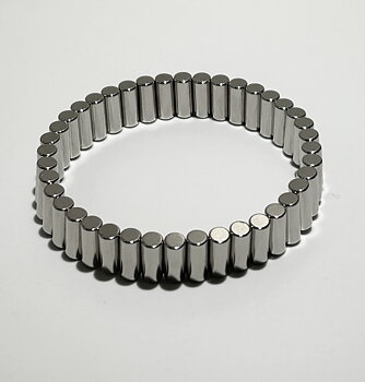 Armband  Magnetiskt silver
