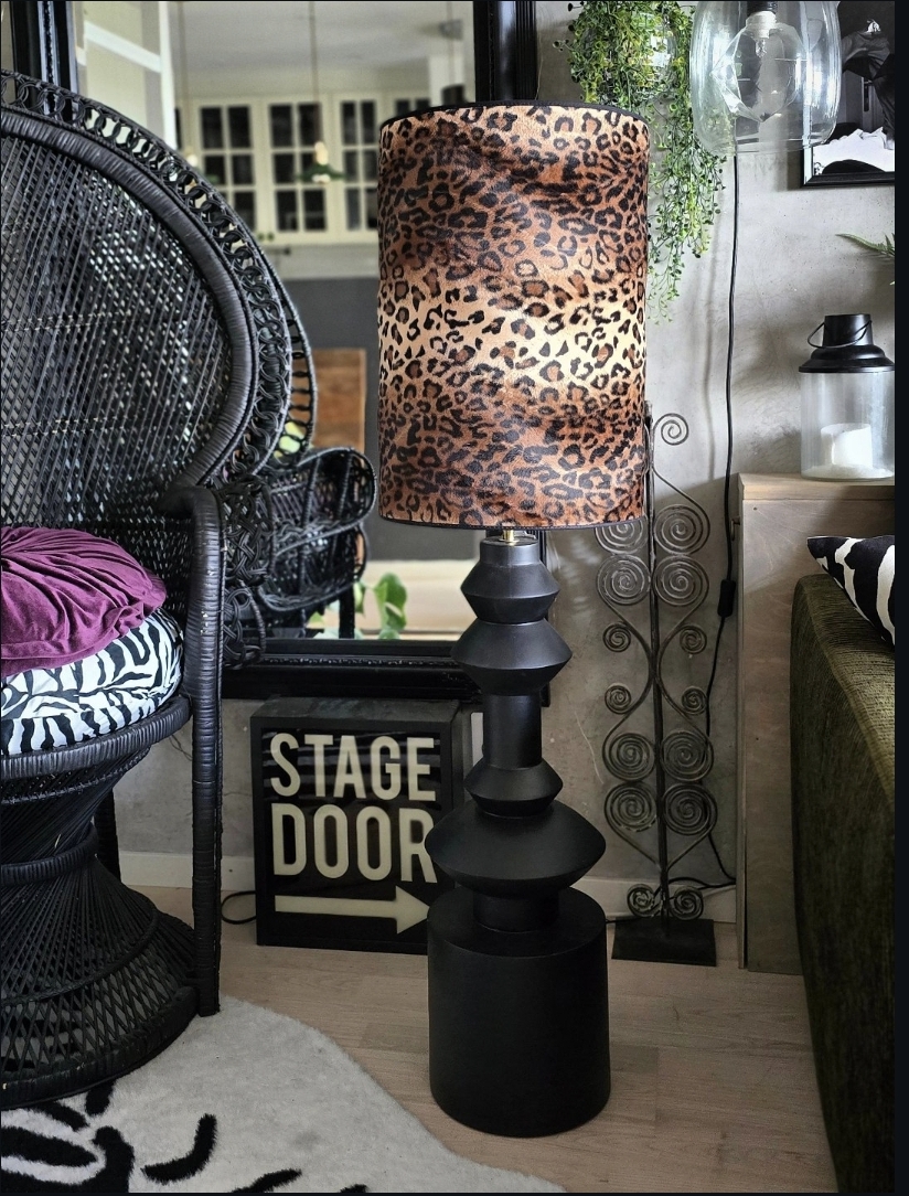 Golvlampa Black Wood