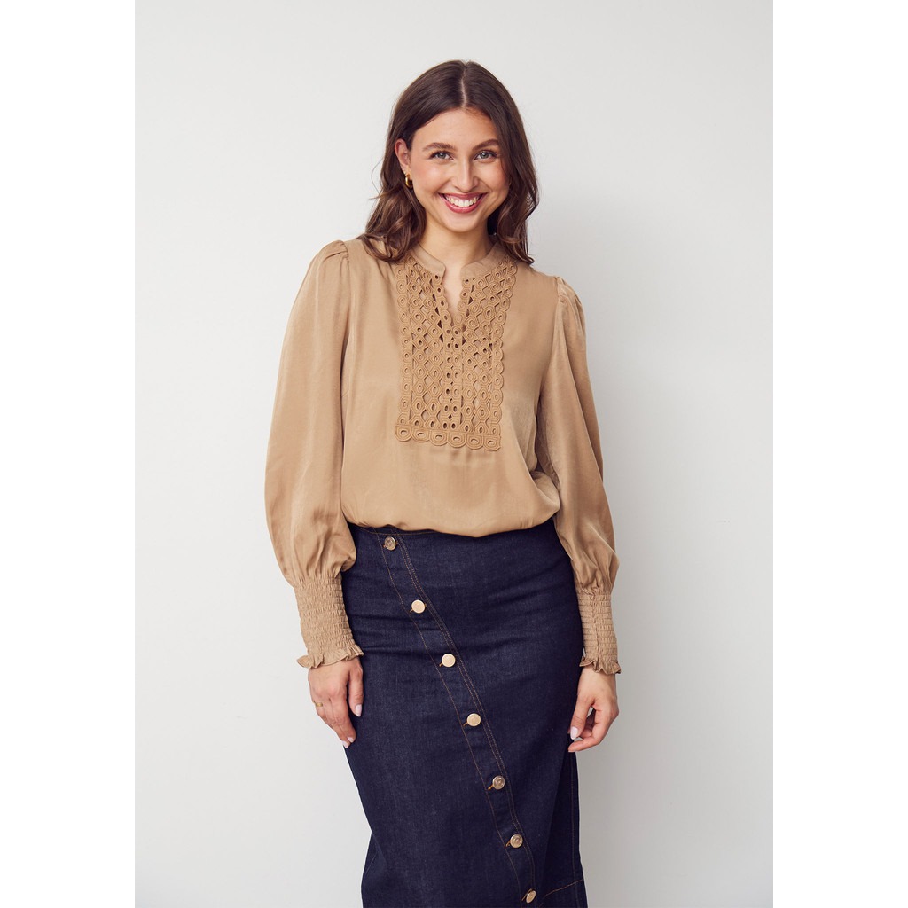 Emily Blouse - Luxury Camel - Isay